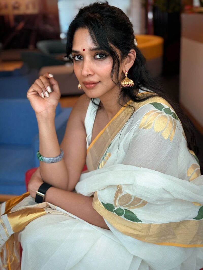 1058 Thamara saree  x Nyla - Image 3