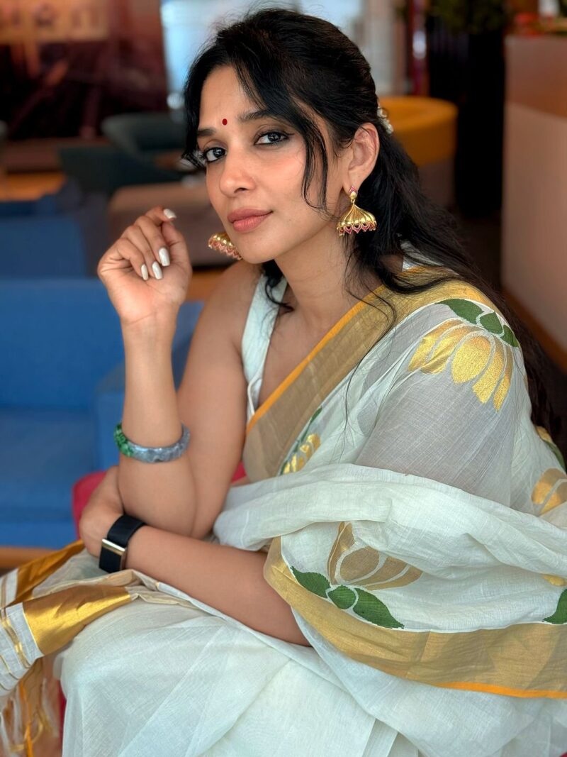 1058 Thamara saree  x Nyla - Image 4