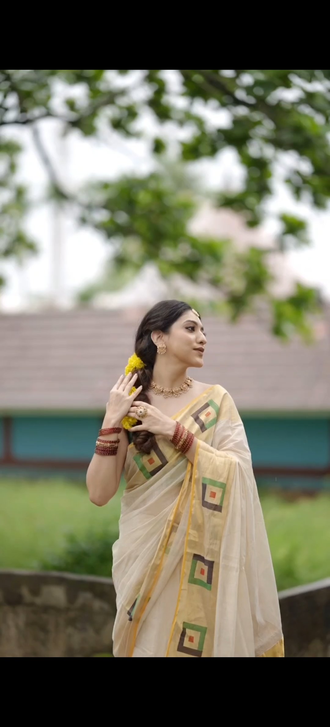 SIMONE- HANDLOOM TISSUE SAREE READYTO SHIP - Image 3
