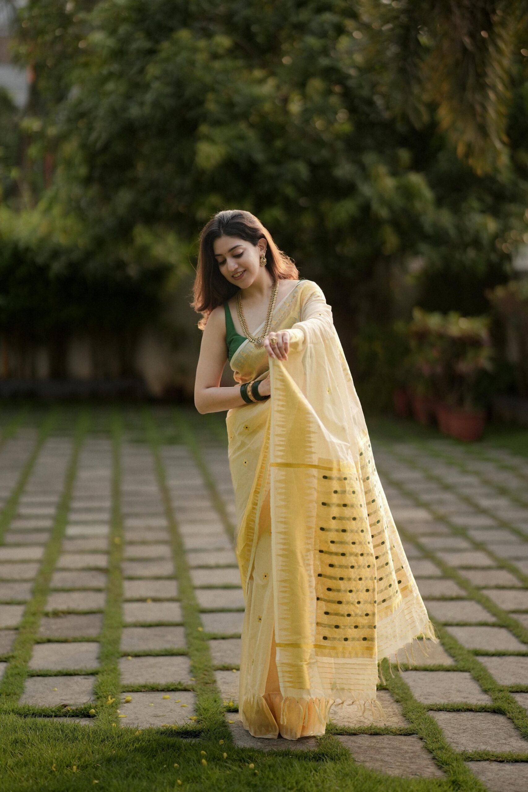 1016 LIz ZIG ZAG MEENA SAREE 2015 - Image 5