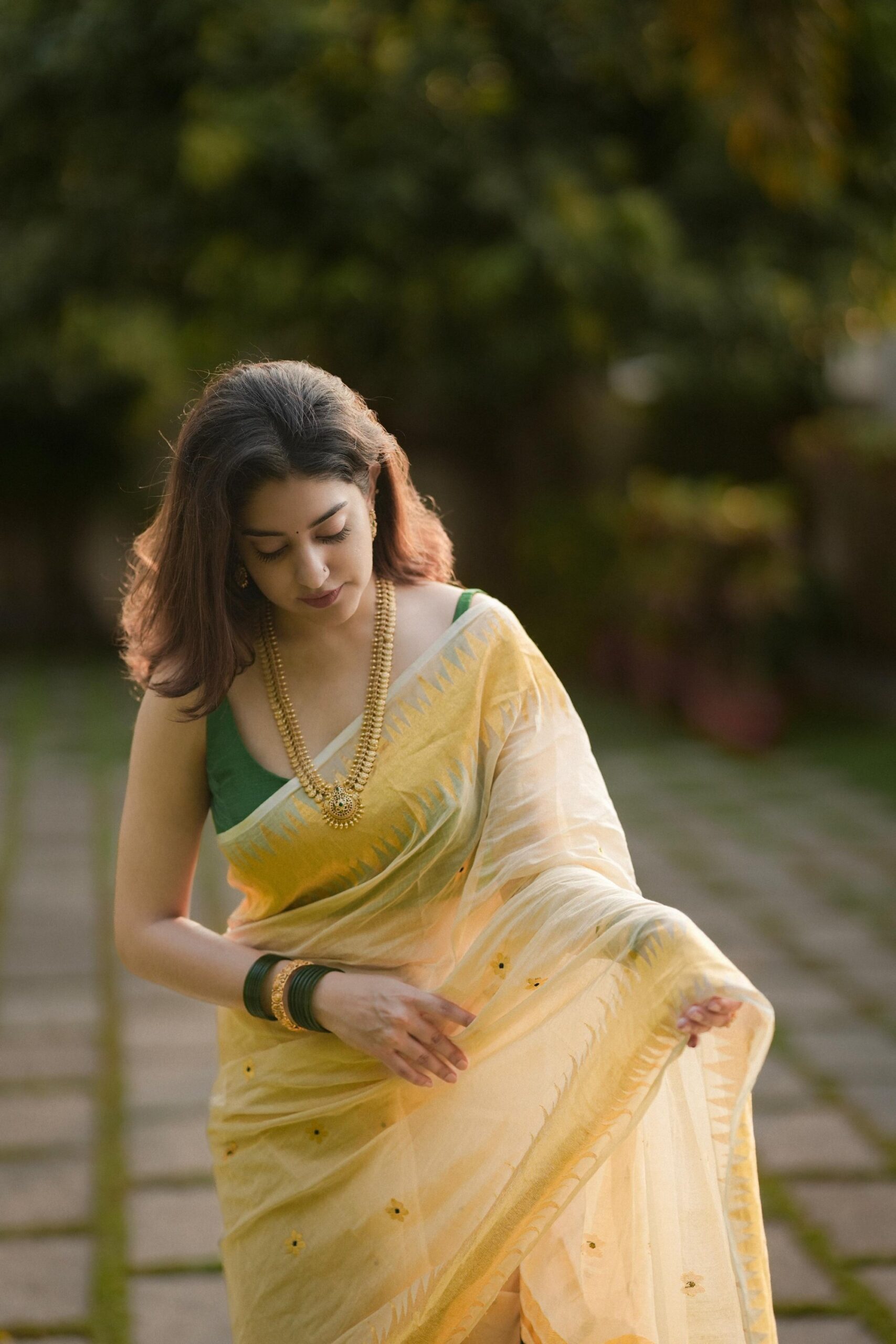 1016 LIz ZIG ZAG MEENA SAREE 2015 - Image 4