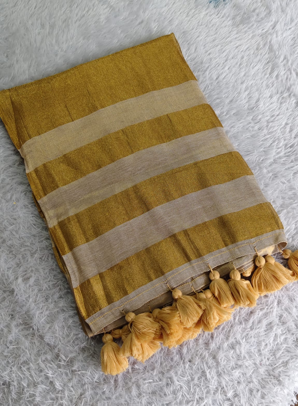 Premium Linen Tissue Gold Saree with Golden Border & Tassels | Kerala Kasavu Style Saree| 20506 - Image 5