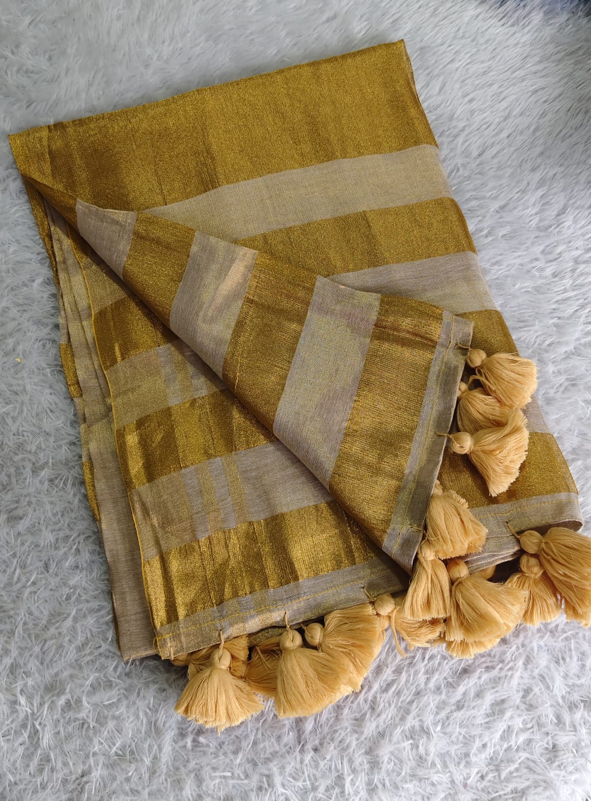 Premium Linen Tissue Gold Saree with Golden Border & Tassels | Kerala Kasavu Style Saree| 20506 - Image 6