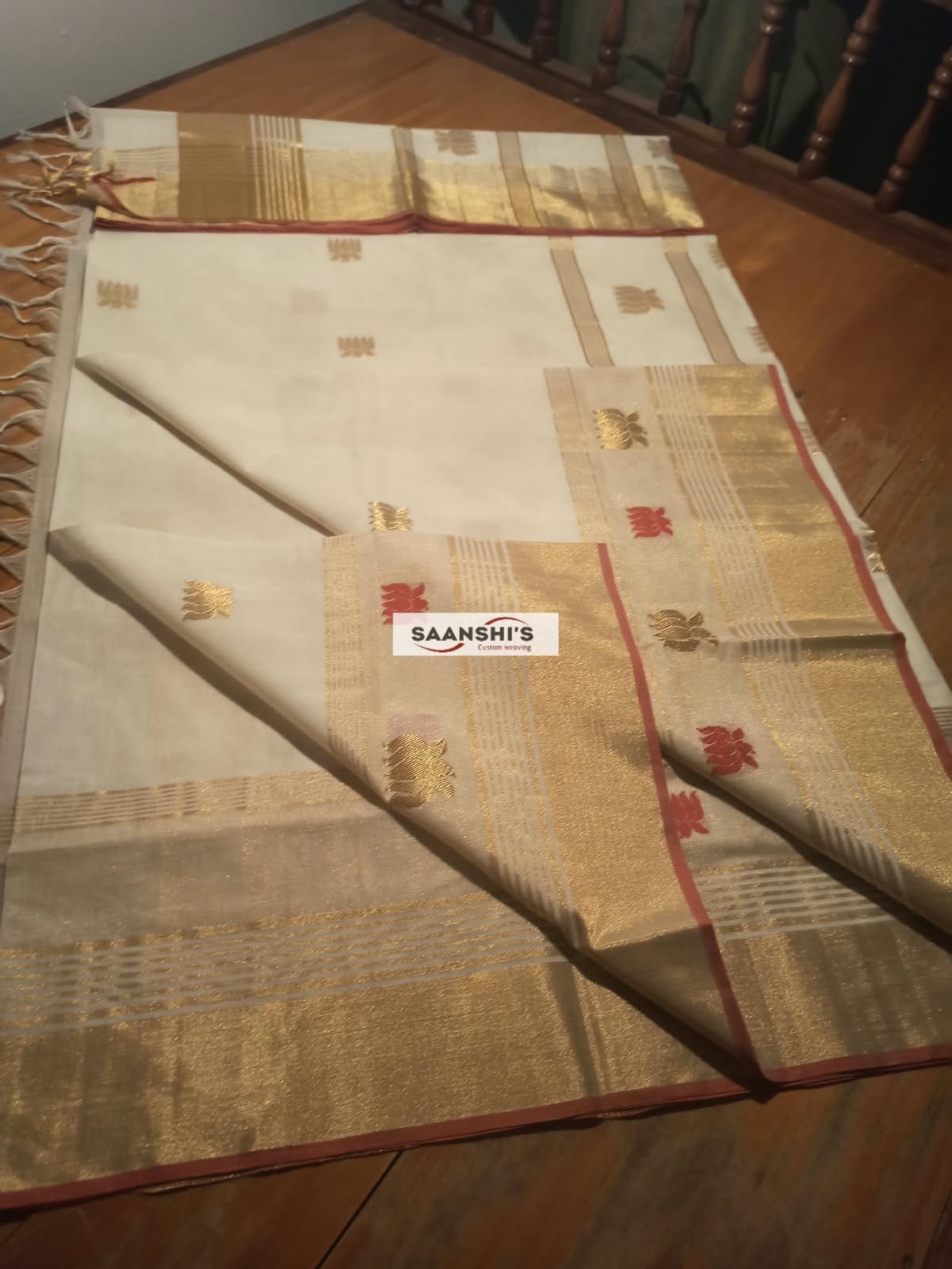 Pure Handloom Cotton Saree with Lotus Motifs - Image 3