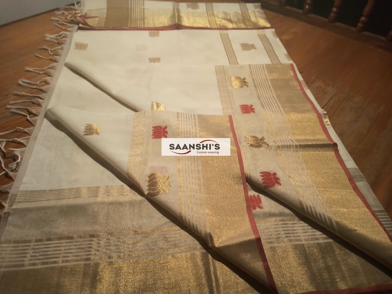 Pure Handloom Cotton Saree with Lotus Motifs - Image 5
